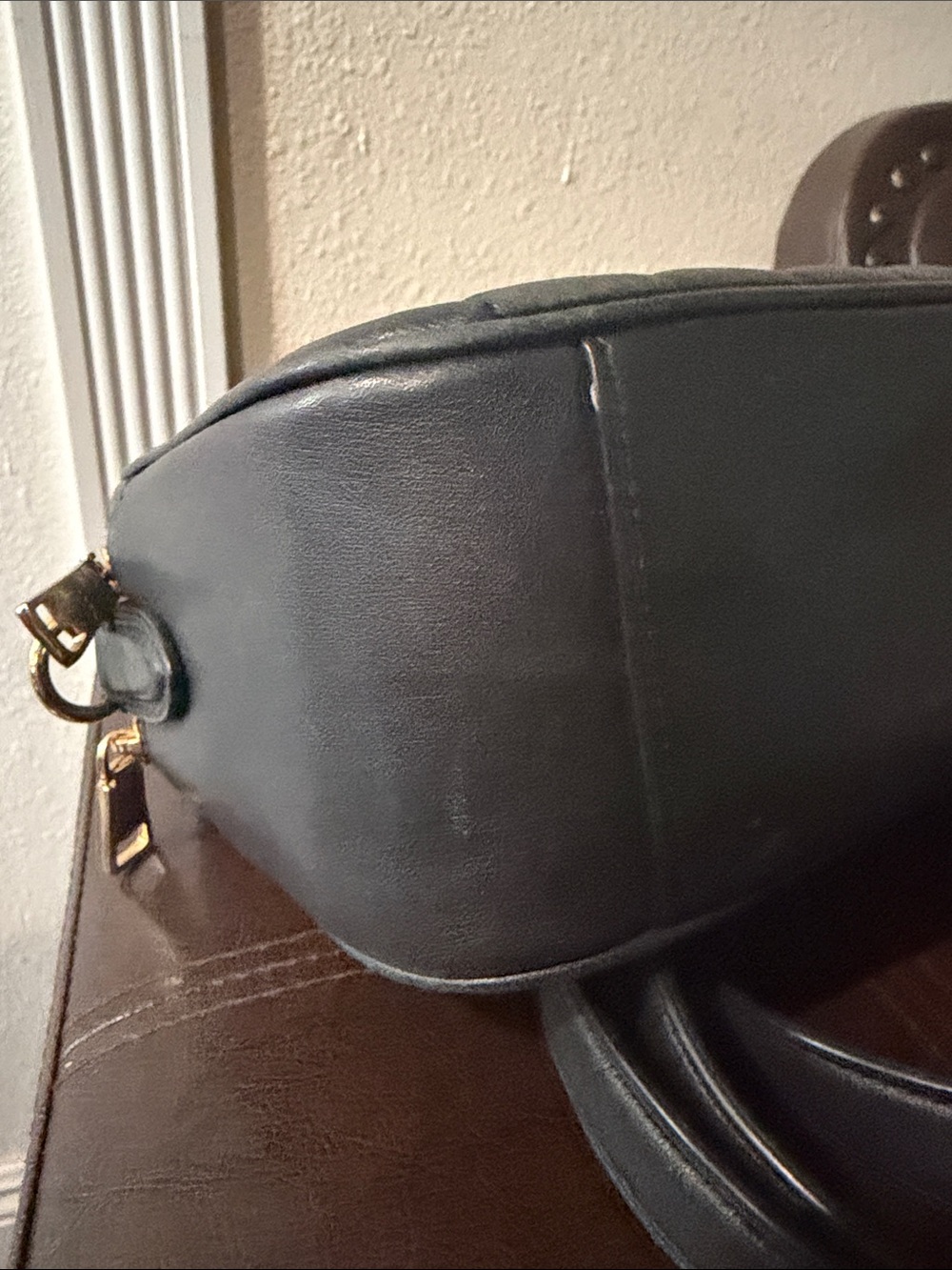 Coach Black Quilted Leather crossbody jet Bag with Gold Hardware - Picture 6 of 12